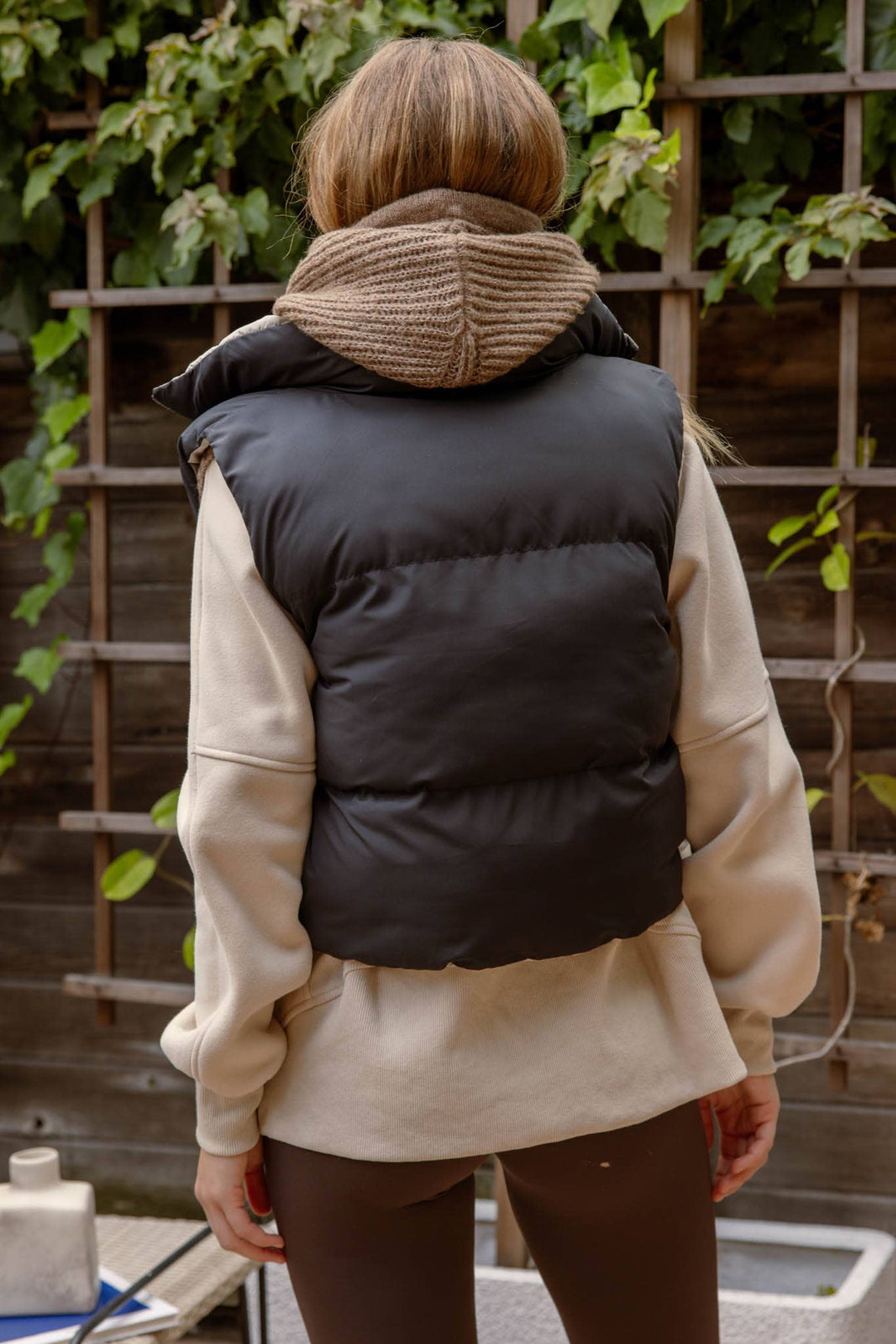 RESTOCK Patty Reversible Zip Up Cropped Puffer Vest Black/Ivory