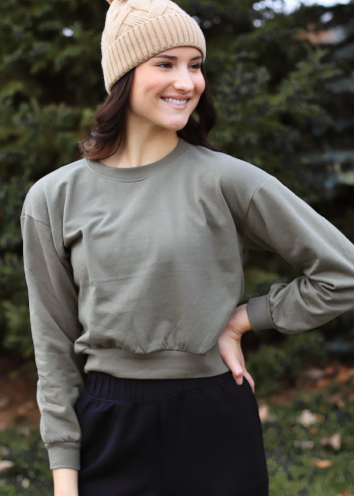 Pax Crop Sweatshirt in Olive