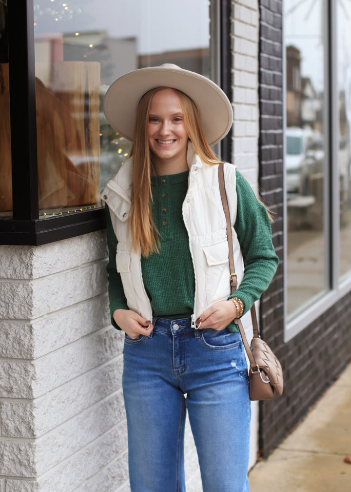 Ryn Cropped Cargo Puffer Vest in Cream