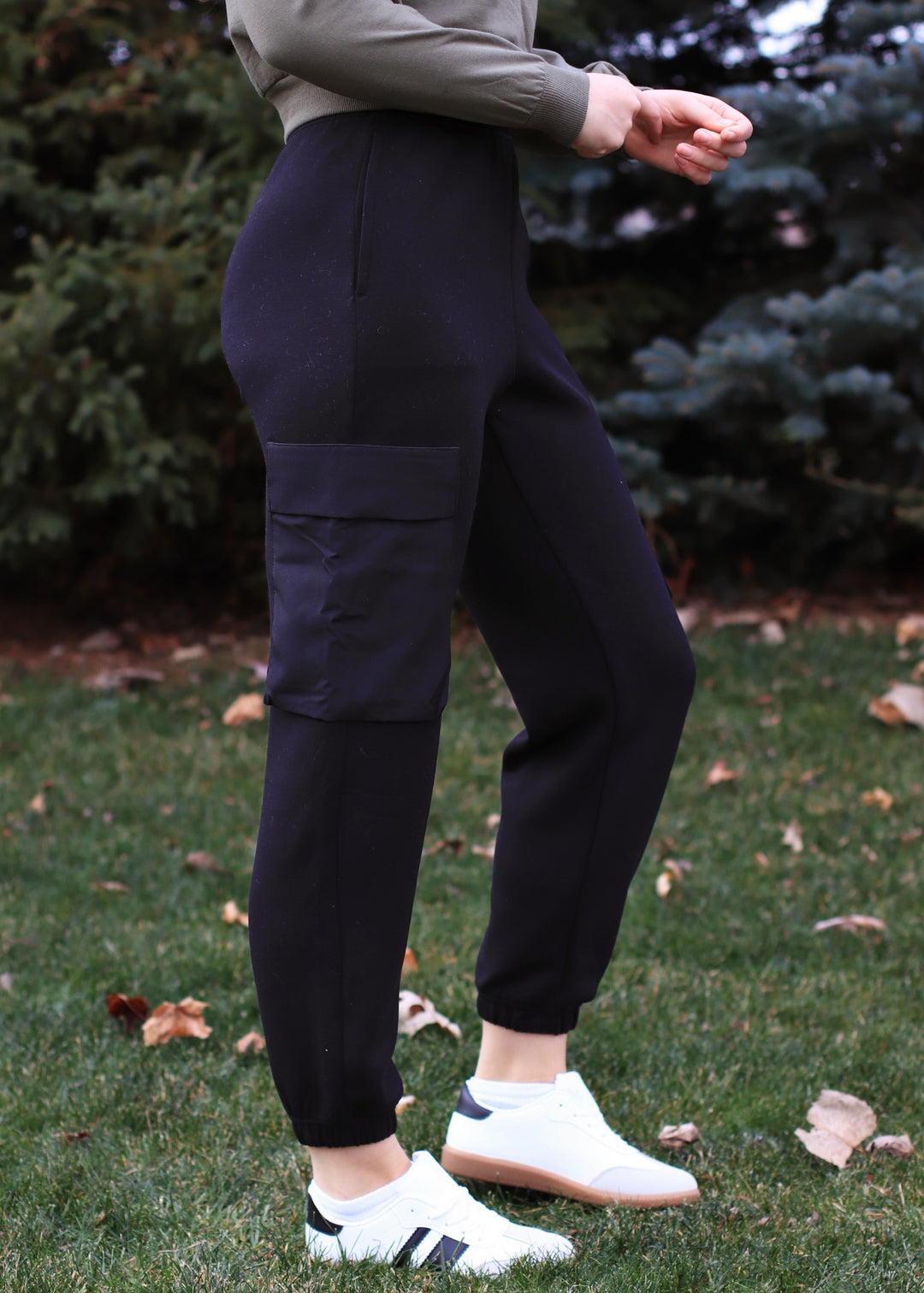 Marina Jogger Pants in Black