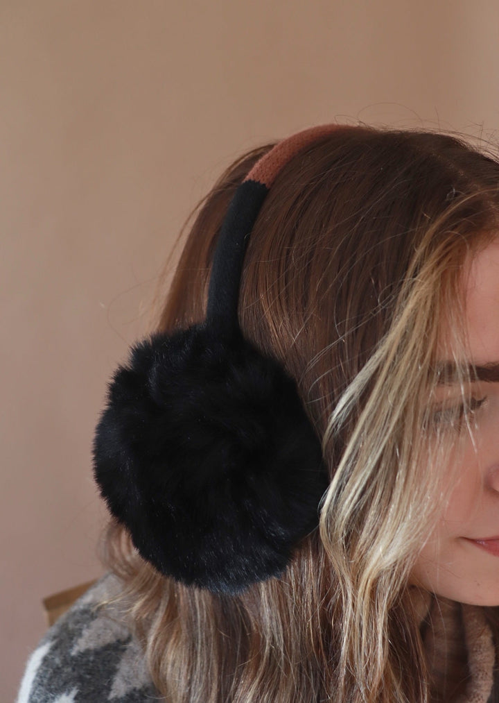 CLEARANCE FINAL SALE In The City Earmuffs: Black