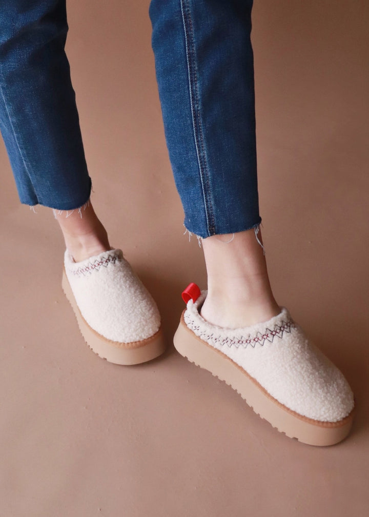 CLEARANCE FINAL SALE Isaac Slippers in Off White