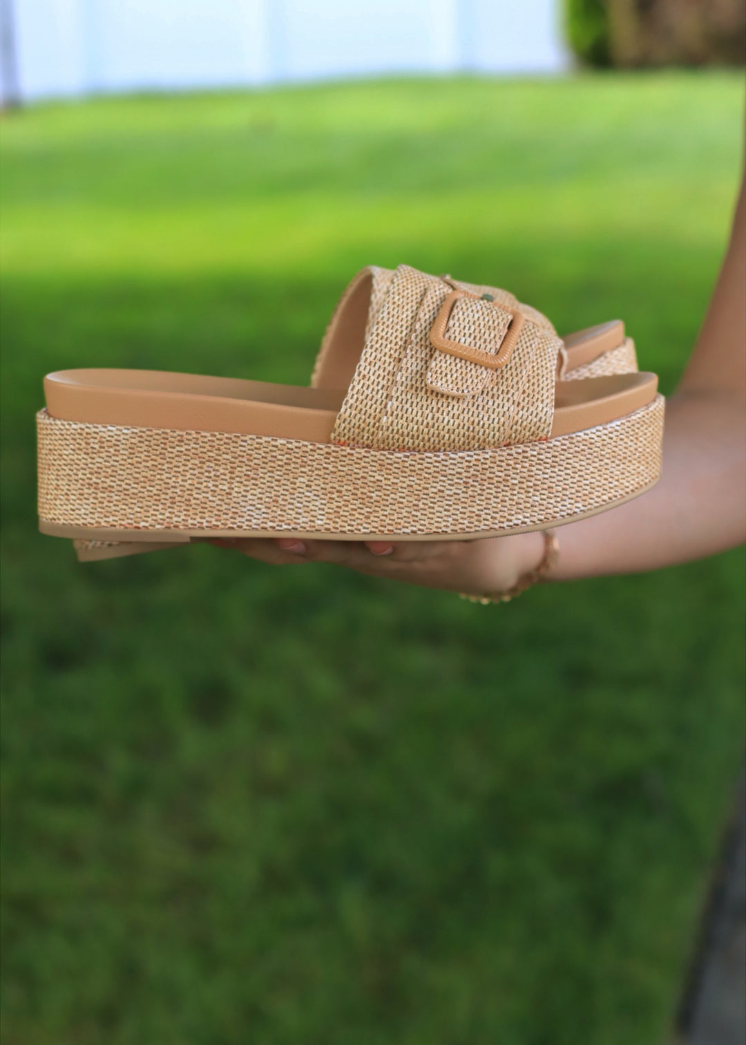 CLEARANCE FINAL SALE Raffia Platform Slides