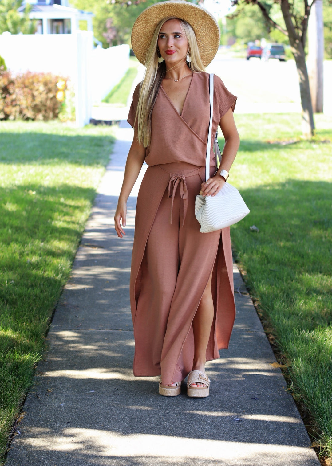 Kimono Short Sleeve Surplice Top in Brown