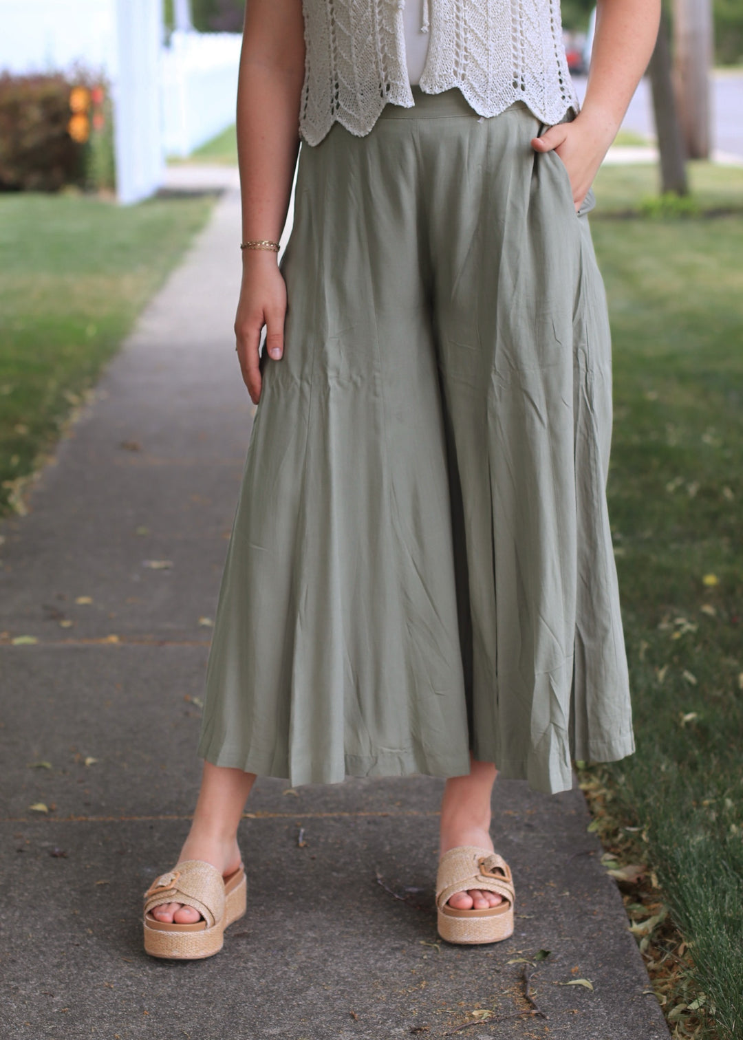 Quinn Wide Leg Capri Pants