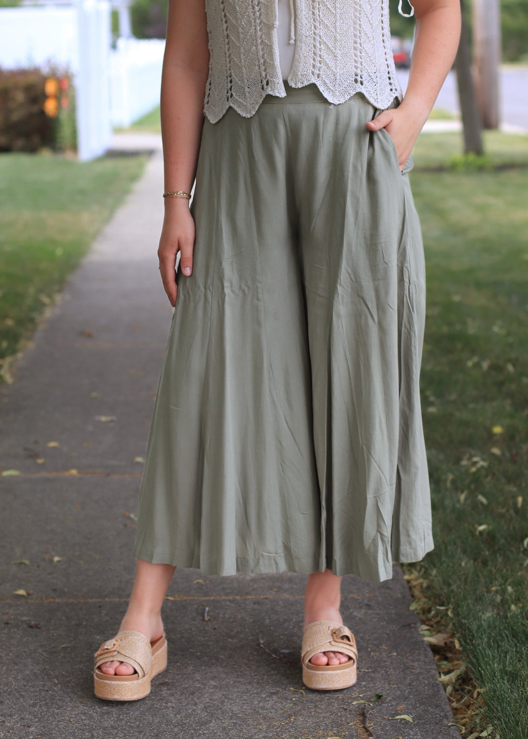 Quinn Wide Leg Capri Pants