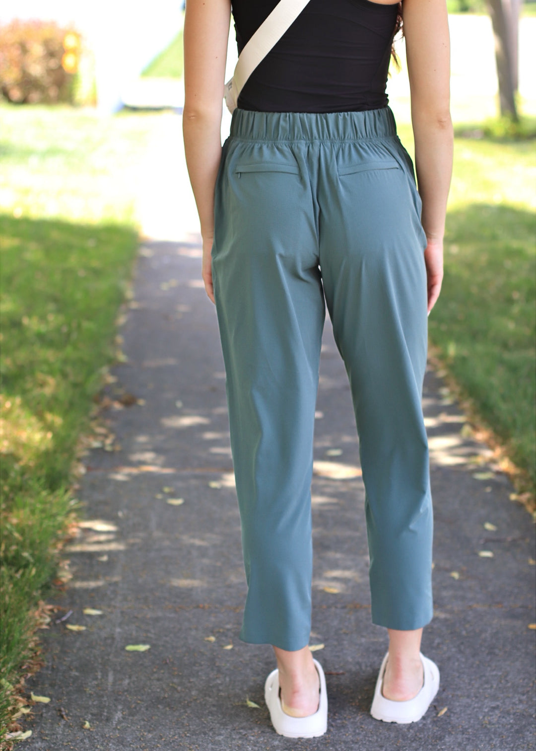 Sage Leaf Crinkle Woven Pants