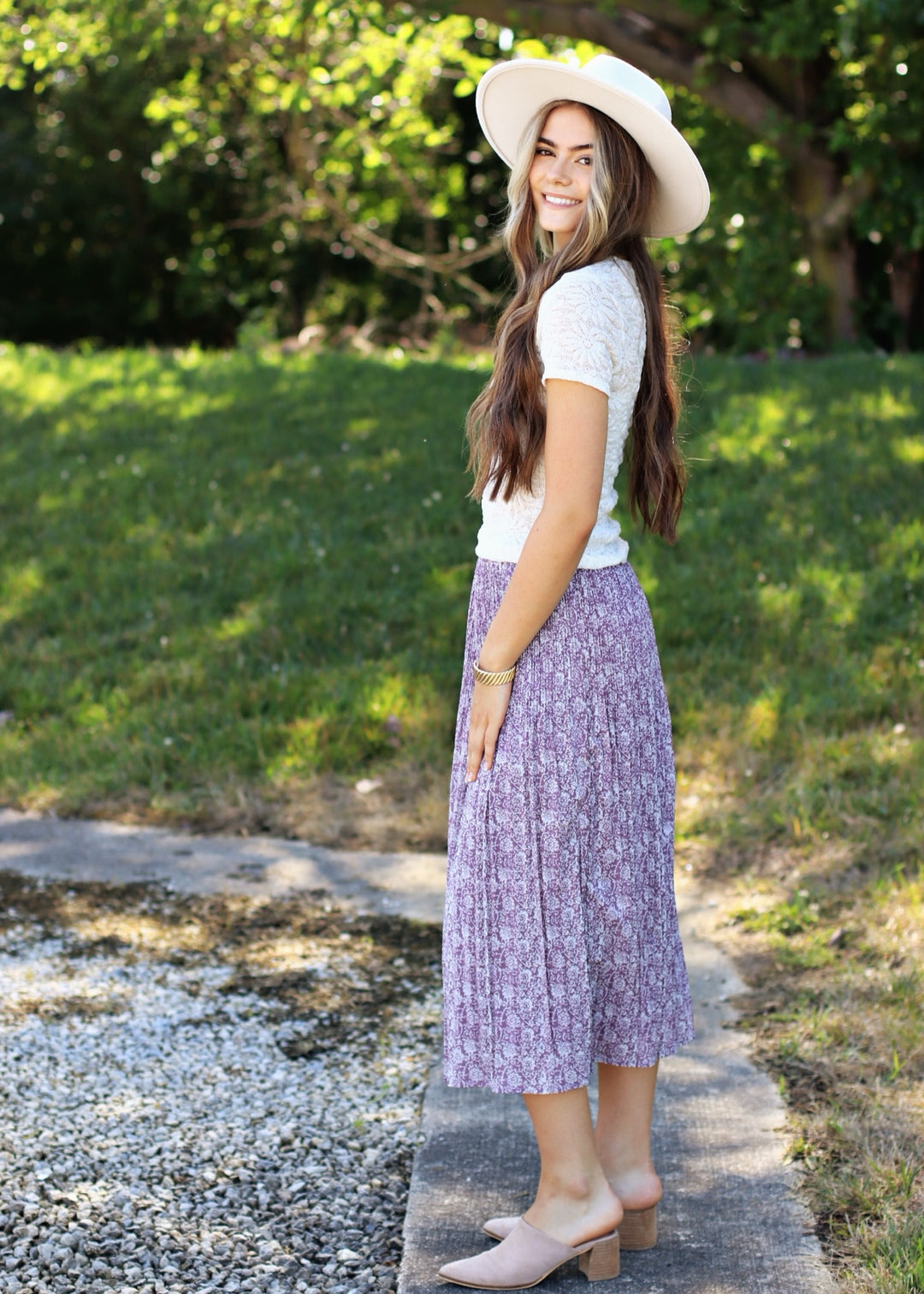 Daisy Short Sleeve Textured Flower Top