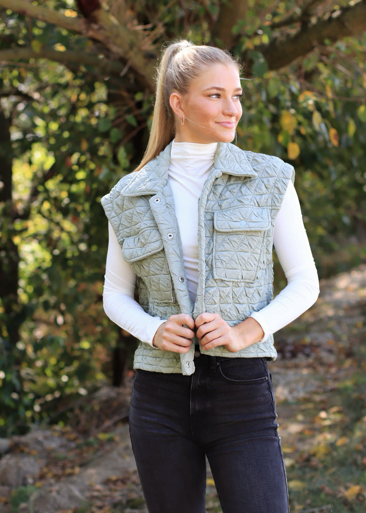 Triangle Quilted Stitch Button Up Vest in Olive