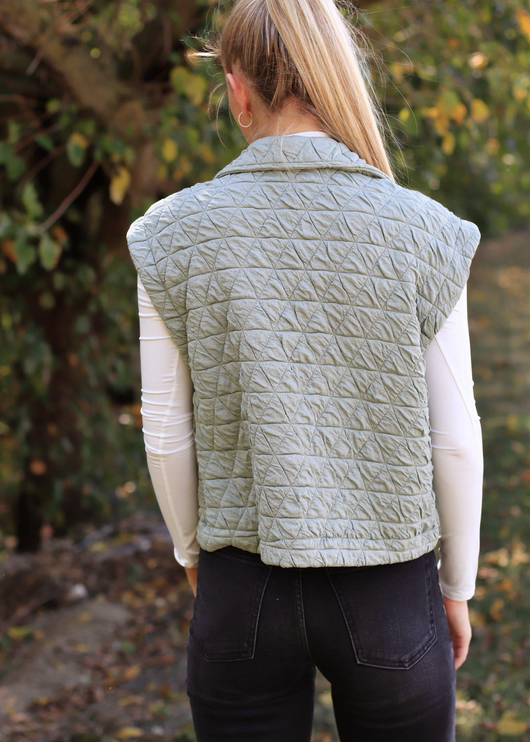 Triangle Quilted Stitch Button Up Vest in Olive