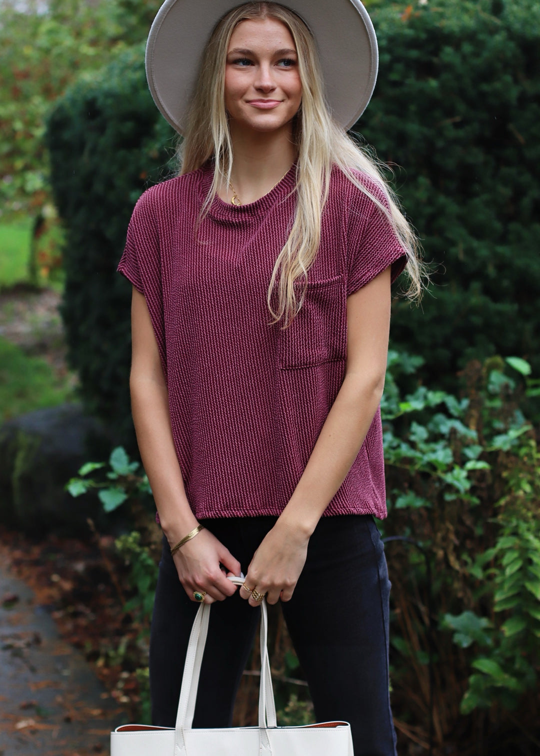 Ellie Solid Ribbed Top in Wine