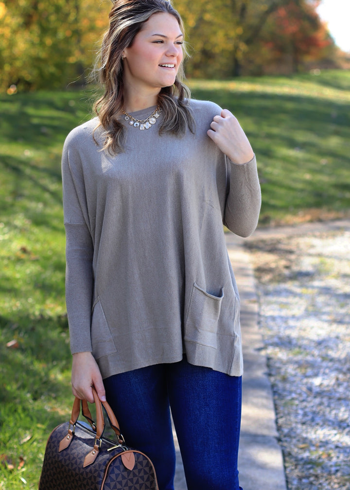 Oversize Pocket Top in Mocha