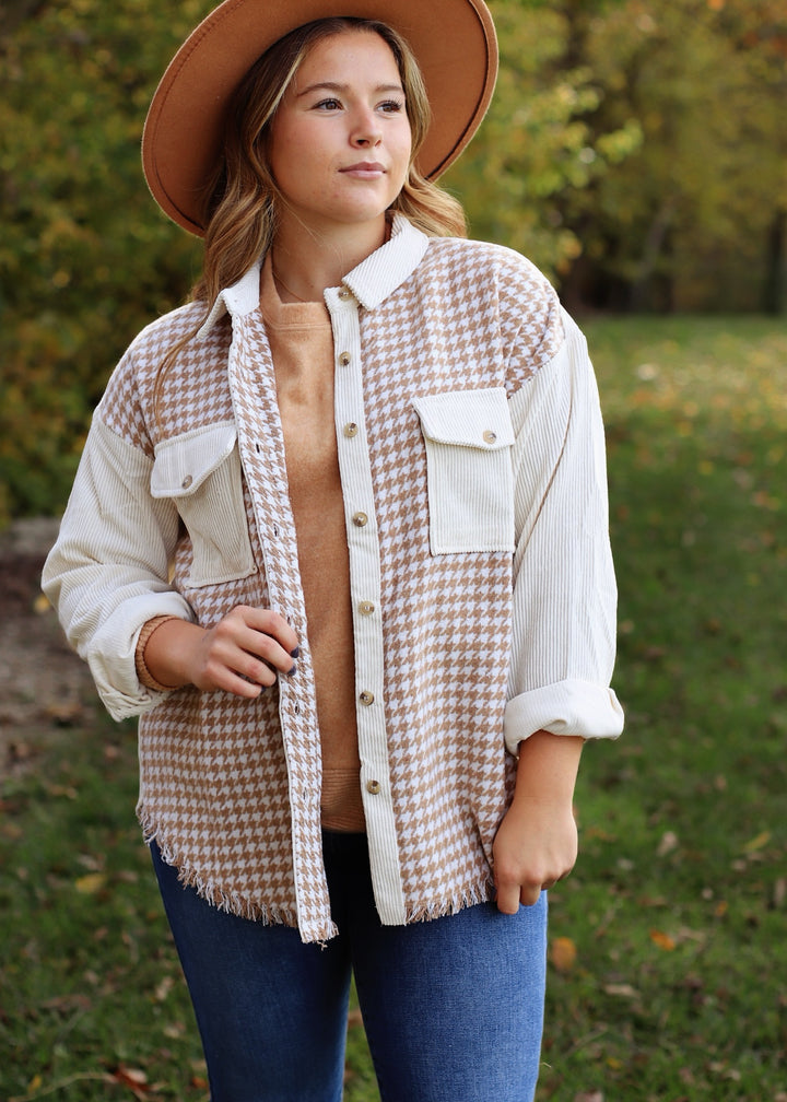 Winifred Colorblock Houndstooth Top in Khaki