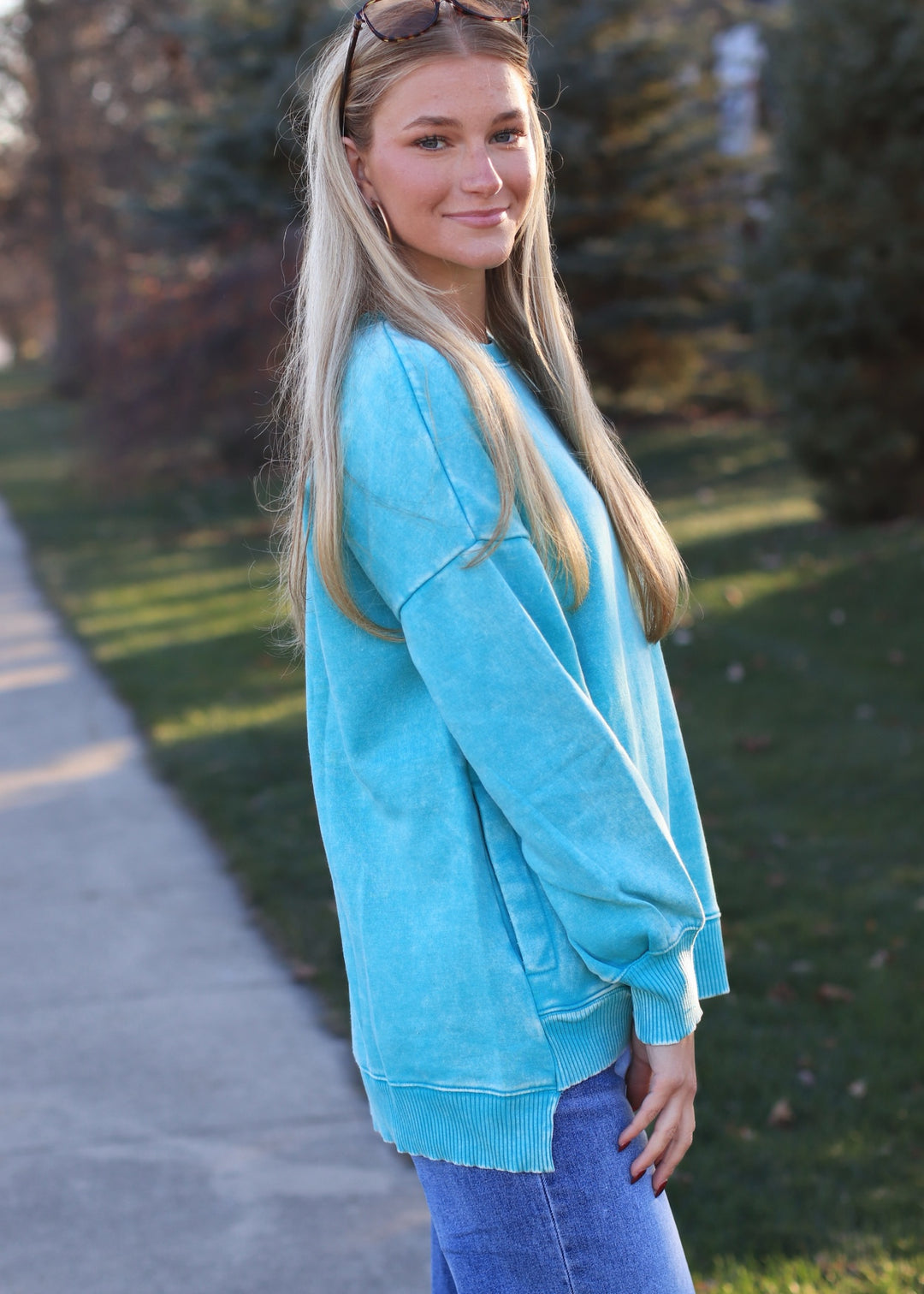 Acid Wash Fleece Hi-Low Pullover in Turquoise