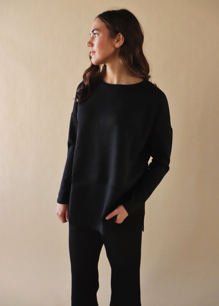 Tunic Top Travel Modal in Black